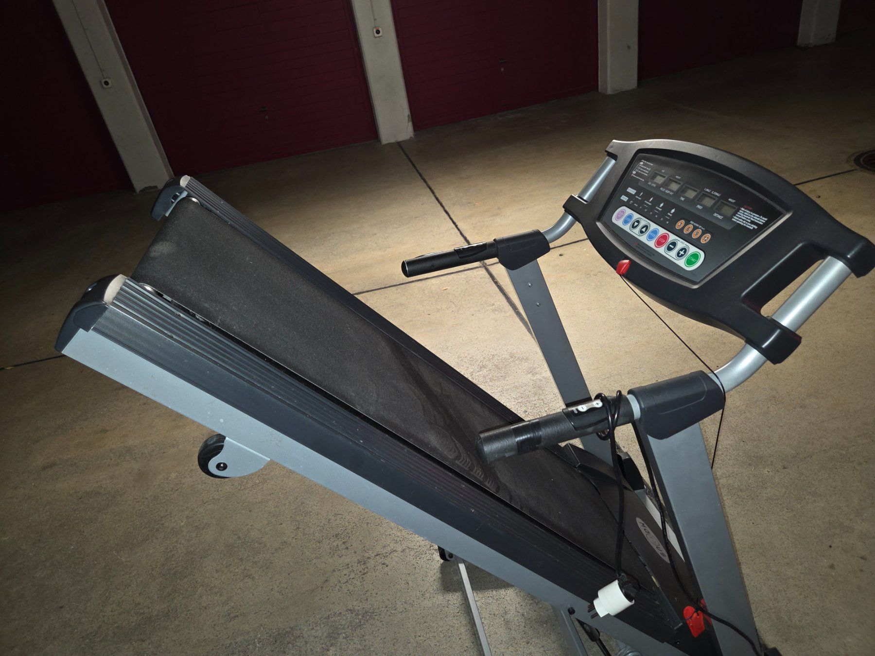 Maxxus Hometrainer: Laufband Maxxus Modell mit Steigung – Usato da Brugg AG venduto da kim_mmf6 2