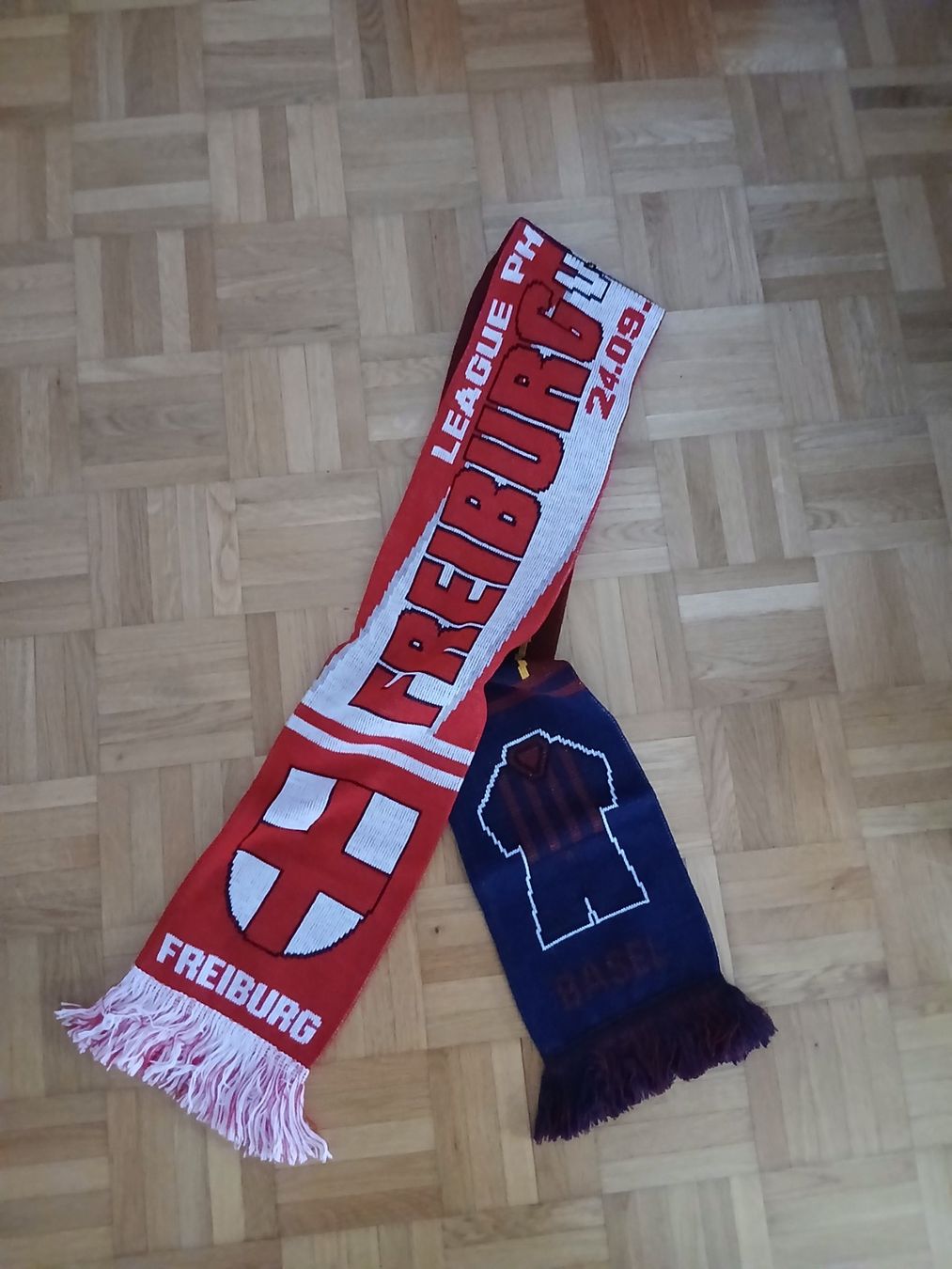 FC Basel Foulard & Sciarpe: Begegnungsschal Freiburg vs Basel – Usato da Oberglatt ZH venduto da Sandro0124