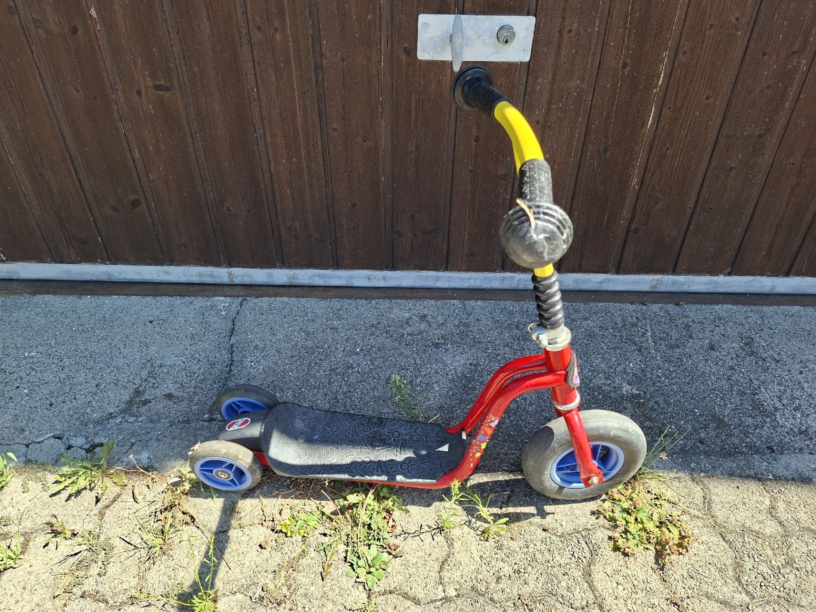 Puky Fahrzeuge für Kinder: Kindertretroller rot gelb gebraucht – Gebraucht aus Steckborn von elia012 1