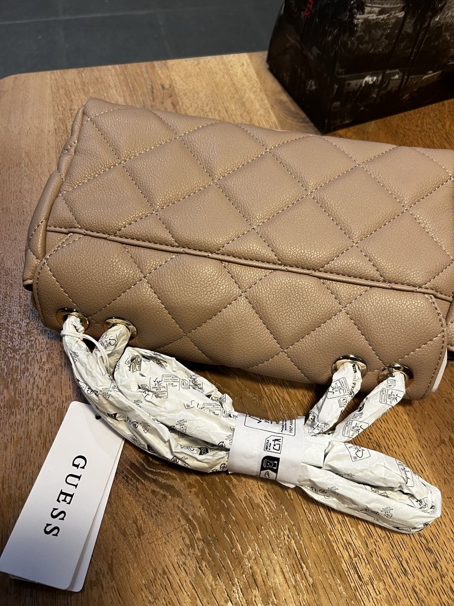 Guess Borse da donna: NEU! Guess POW Tasche mit Etikette – Nuovo e nell'imballaggio originale da Schlieren venduto da RoutlyLuxury 1