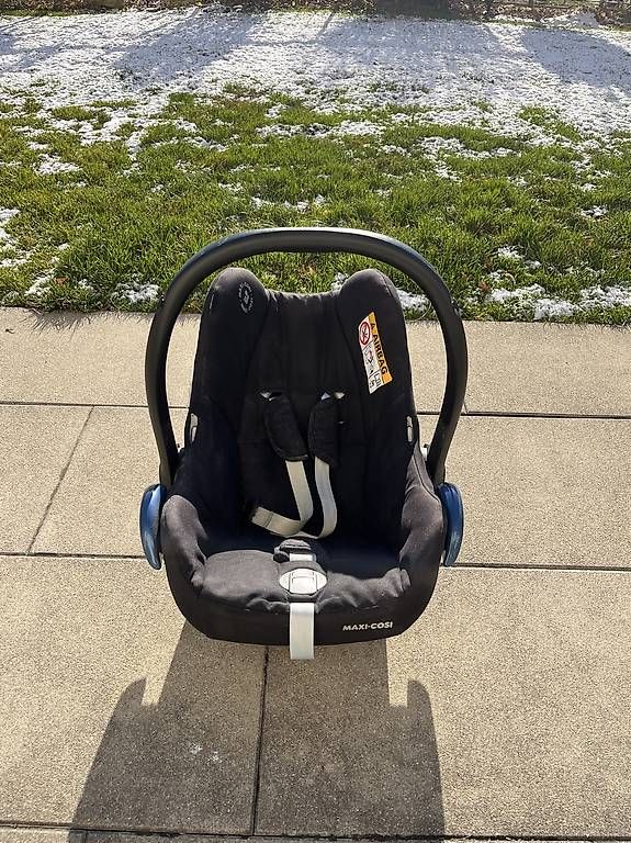 Seggiolini per auto: Maxi-Cosi Schale – Usato da Obergösgen venduto da hufii 2