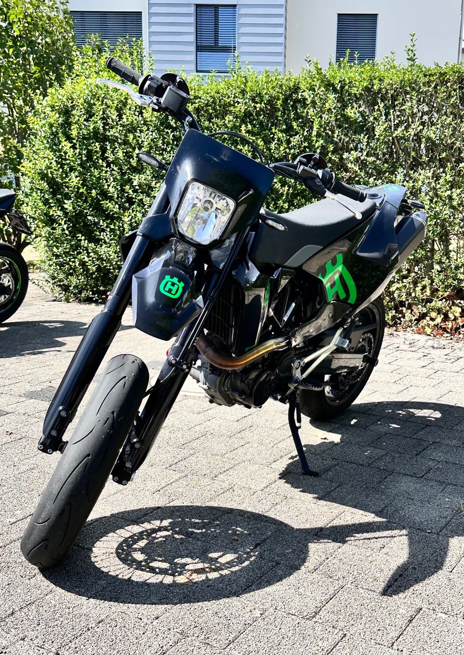 Husqvarna Strada: Husqvarna 701 Supermoto – Usato da Niederwil AG venduto da Debi_01 2