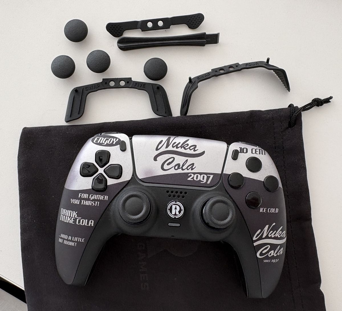 Rocket Games Controller: Rocket Force X TMR Nuka Cola Black Edition Controller – Nuovo (secondo la descrizione) da Obfelden venduto da vivialesandra 2