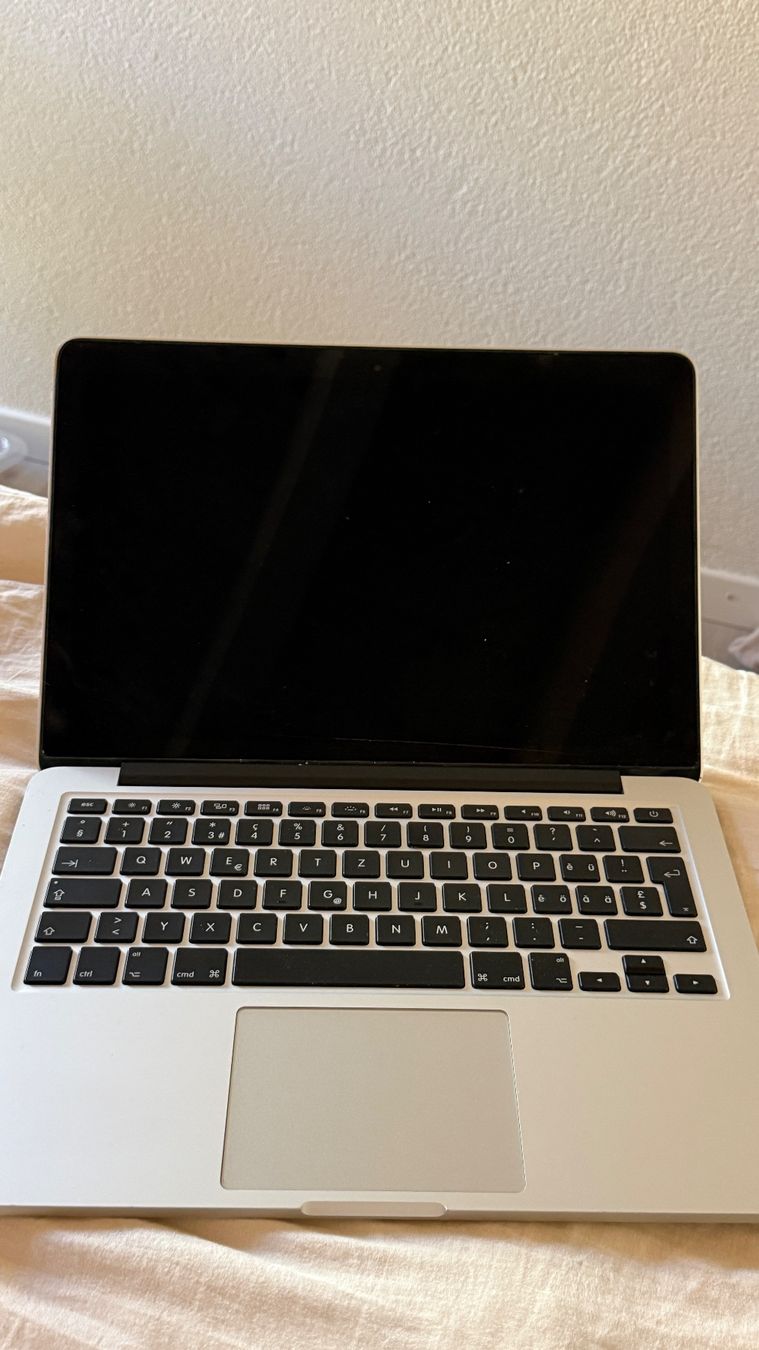 Apple Notebook: MacBook Pro 13" avec chargeur neuf – Usato da Treyvaux venduto da sophie_2210