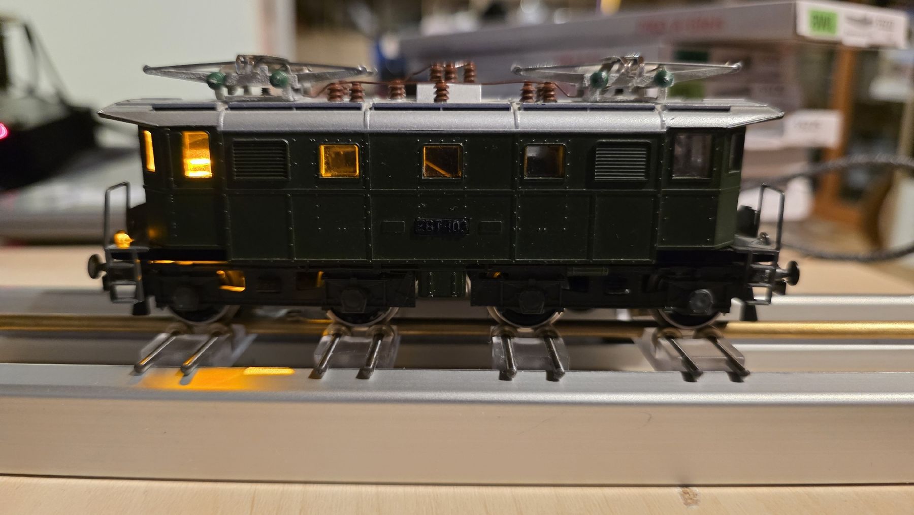 Liliput Modellini di ferrovie: EBT Be 4/4 102 AC Digital  – Usato da Meikirch venduto da Drystan 3