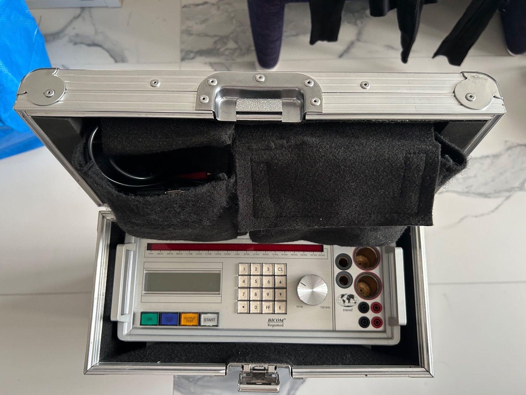 Bicom Appareils médicaux: BICOM 2000 TRAVEL – D'occasion à Zürich par Wilma12