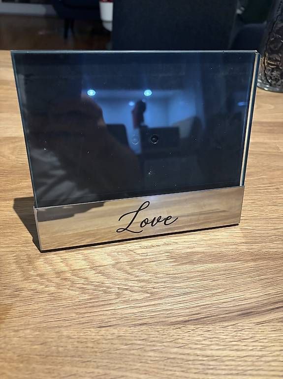 Bilderrahmen: Bilderrahmen "Love" – Gebraucht aus Münsingen von Poili-9
