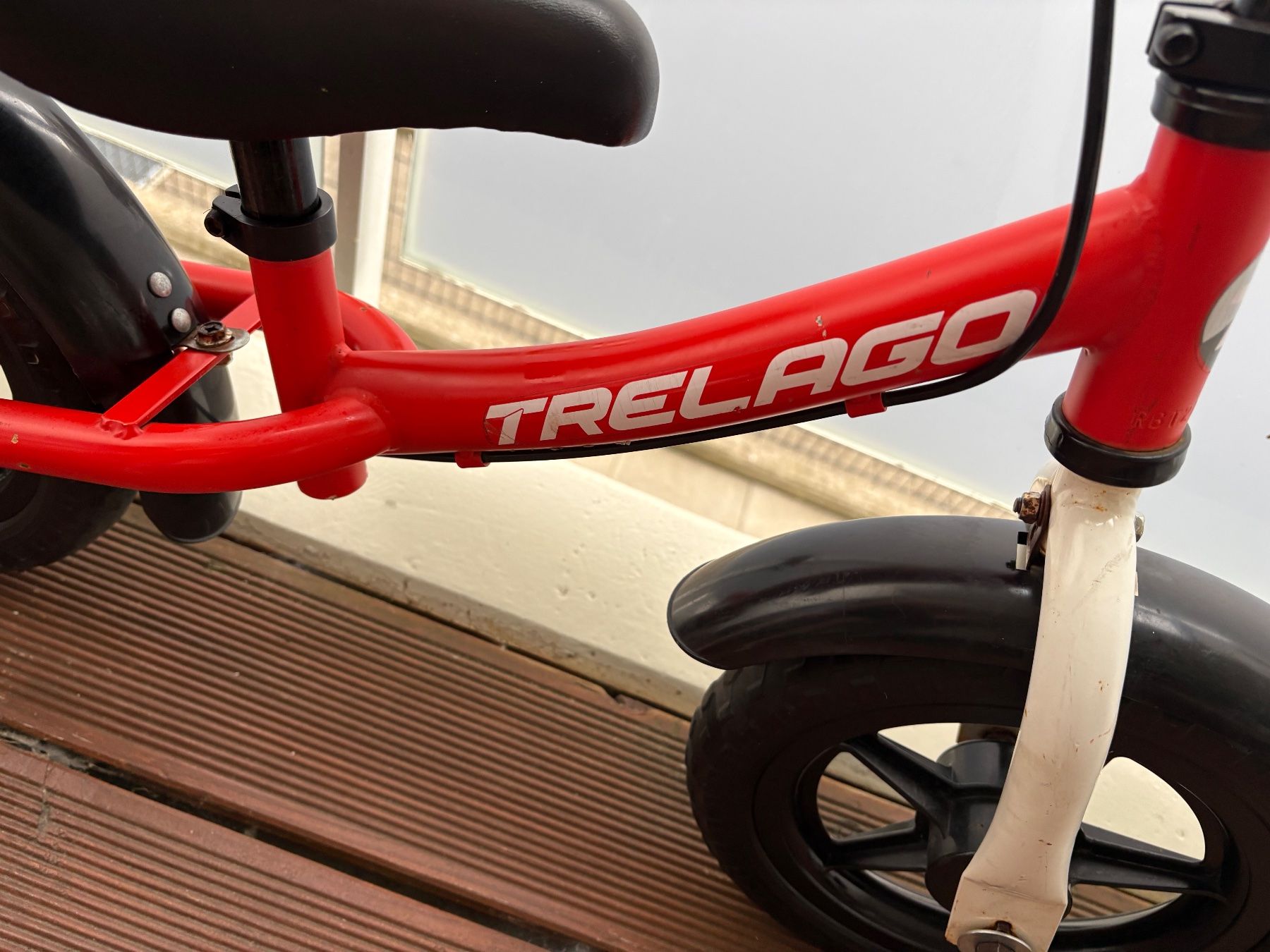 Trelago Vélos: Laufrad Trelago rot gebraucht – D'occasion à Schübelbach par S1CH 2