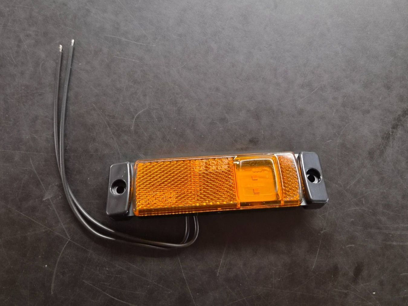 Alle Ersatzteile: Seitenmarkierungsleuchte LED orange mit Kabel neu – Neu (gemäss Beschreibung) aus Buttisholz von traktorenwerkstatt 2