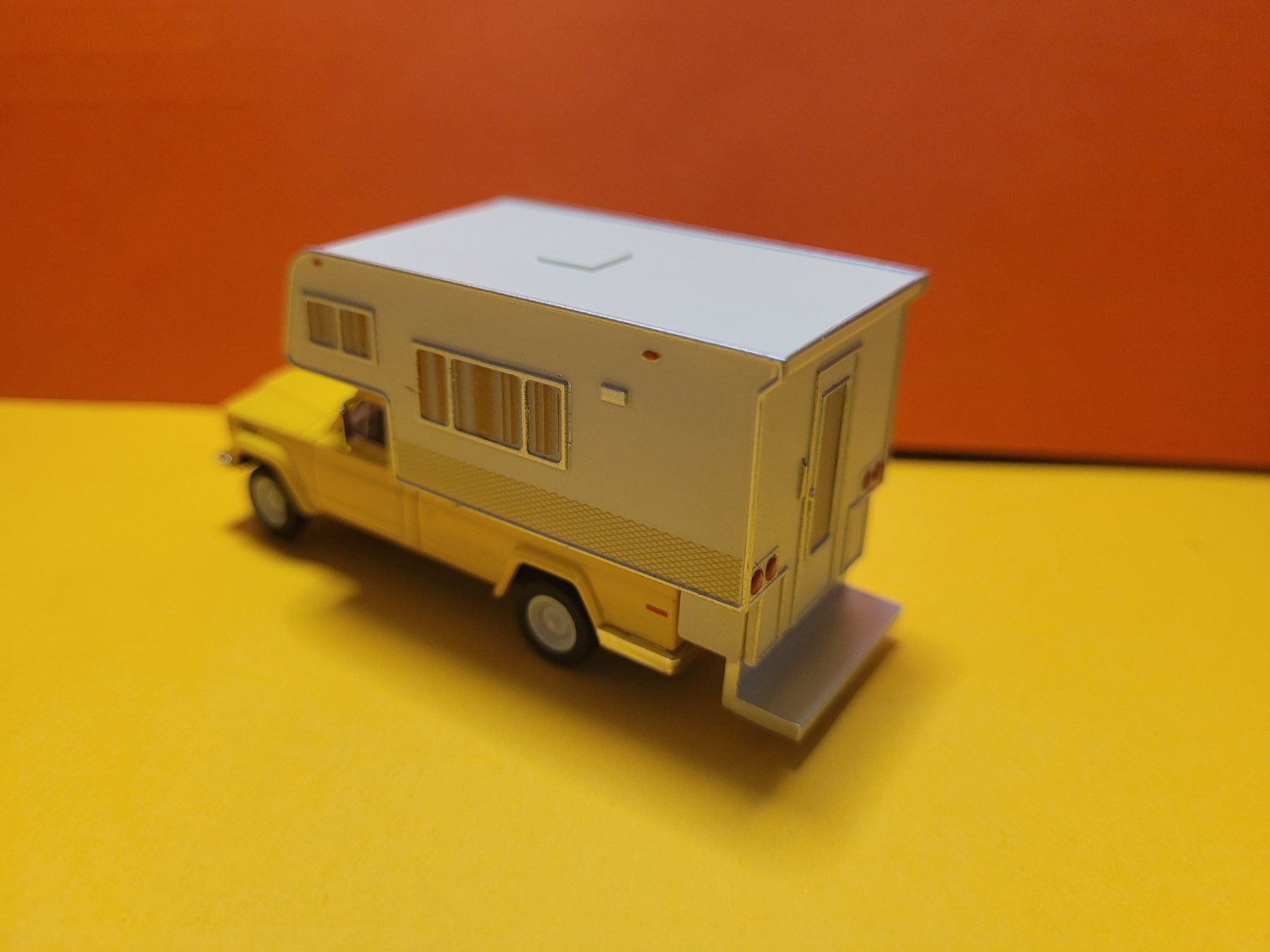 Jeep Modellini d'auto: Jeep Gladiator Camper - Brekina 1:87 – Nuovo e nell'imballaggio originale da Domdidier venduto da Bimbo57 7
