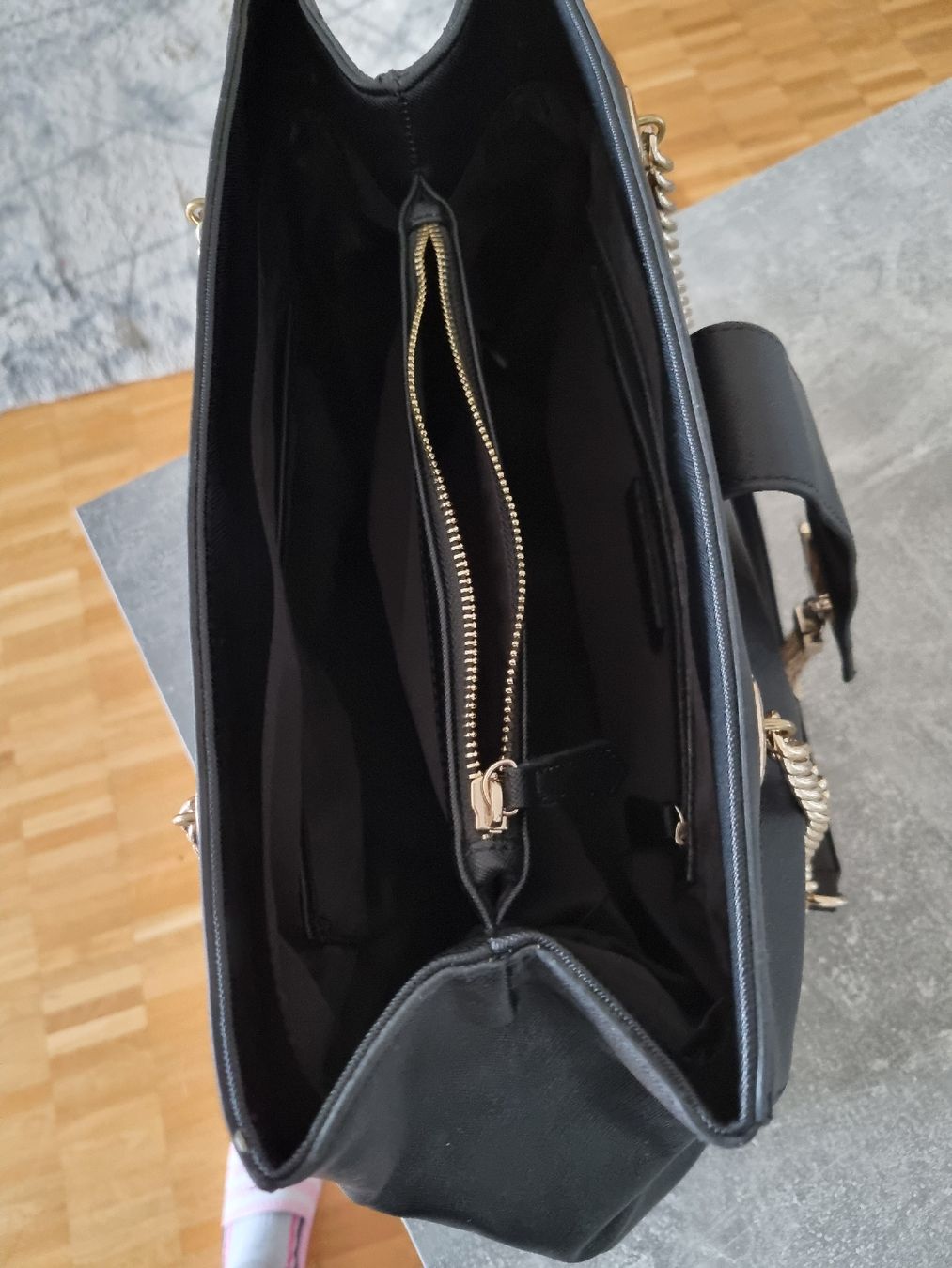 Valentino Taschen für Damen: tasche – Gebraucht aus Zuchwil von silvermoon74 1