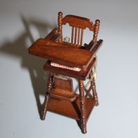 Mini Puppenhochstuhl 1:12 / Marke Heidi Ott - neu