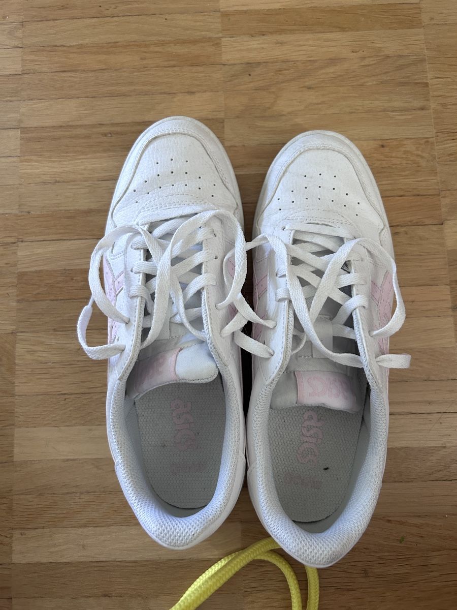 Asics Chaussures femmes: Asics Turnschuhe Gr.40 – Neuf (Voir description) à St.Gallen par Moe_13