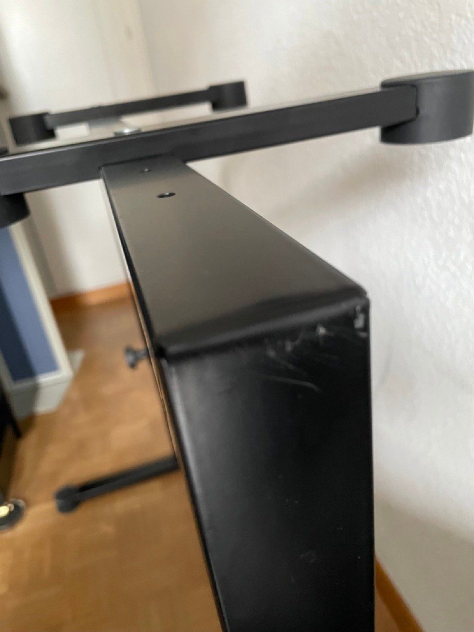 König & Meyer Supporti per strumenti musicali & leggii: K&M Keyboardständer – Usato da Gümligen venduto da adomas-romas 7