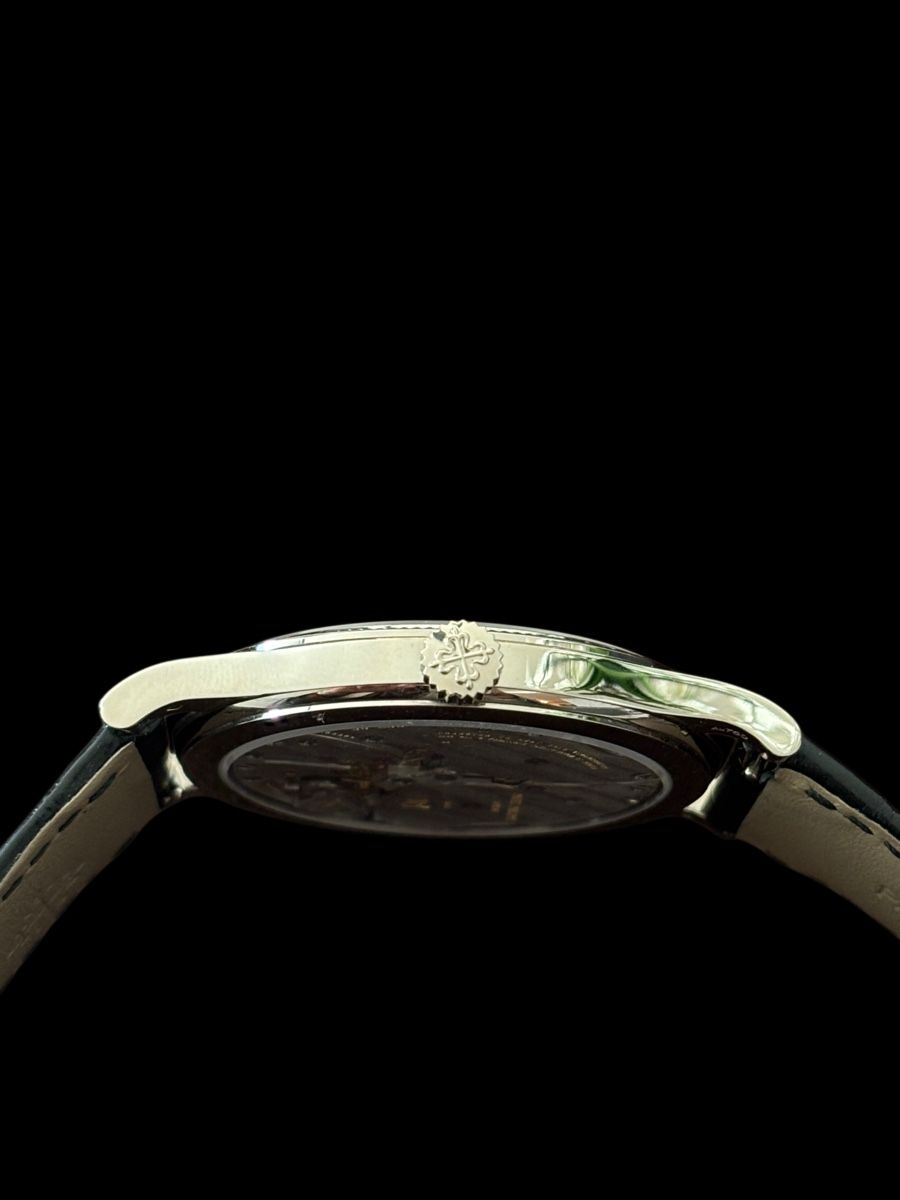 Patek Philippe Uhren: Patek Philippe Calatrava Watch, Grey Dial, Black Strap – Neu und originalverpackt aus Lugano von RADIAURUM 4