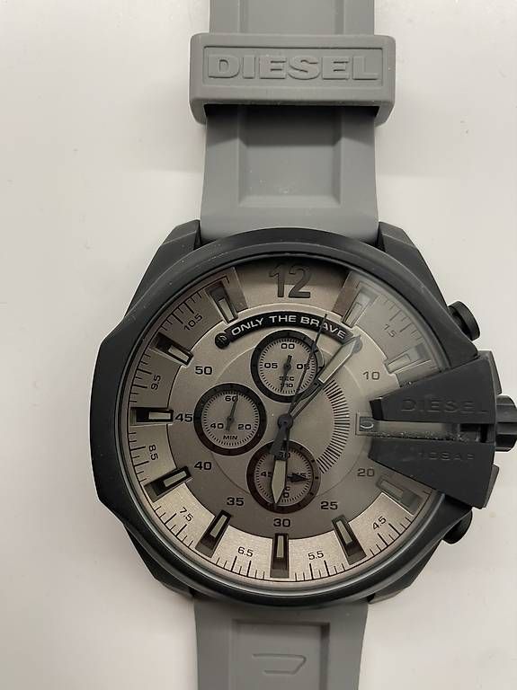 Uhren: Diesel Uhr Mega Chief – Gebraucht aus Olten von 2Southpaw8