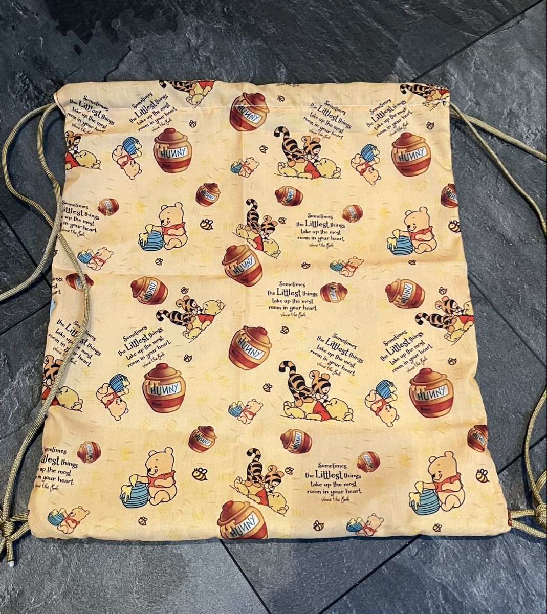 Borse & Zaini: Winnie Puuh Turnsack - Ideal für Kindergarten oder Freizeit – Nuovo (secondo la descrizione) da Schaffhausen venduto da grogga 1