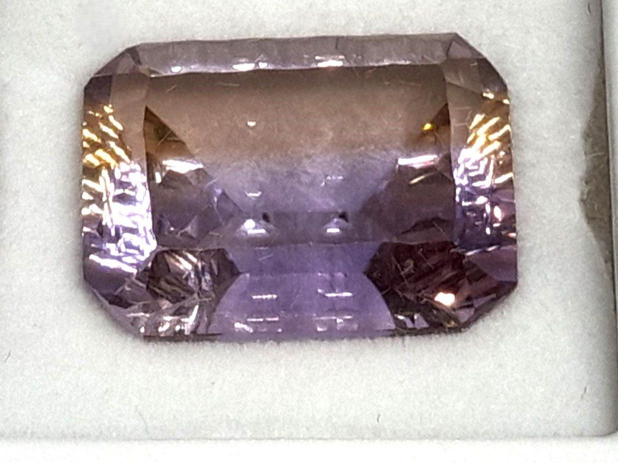 Pietre preziose: Amétrine 19.08 ct - Valeur 515.- Fr – Nuovo (secondo la descrizione) da Grimisuat venduto da Valgem