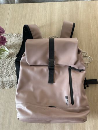 Zwei Rucksack 