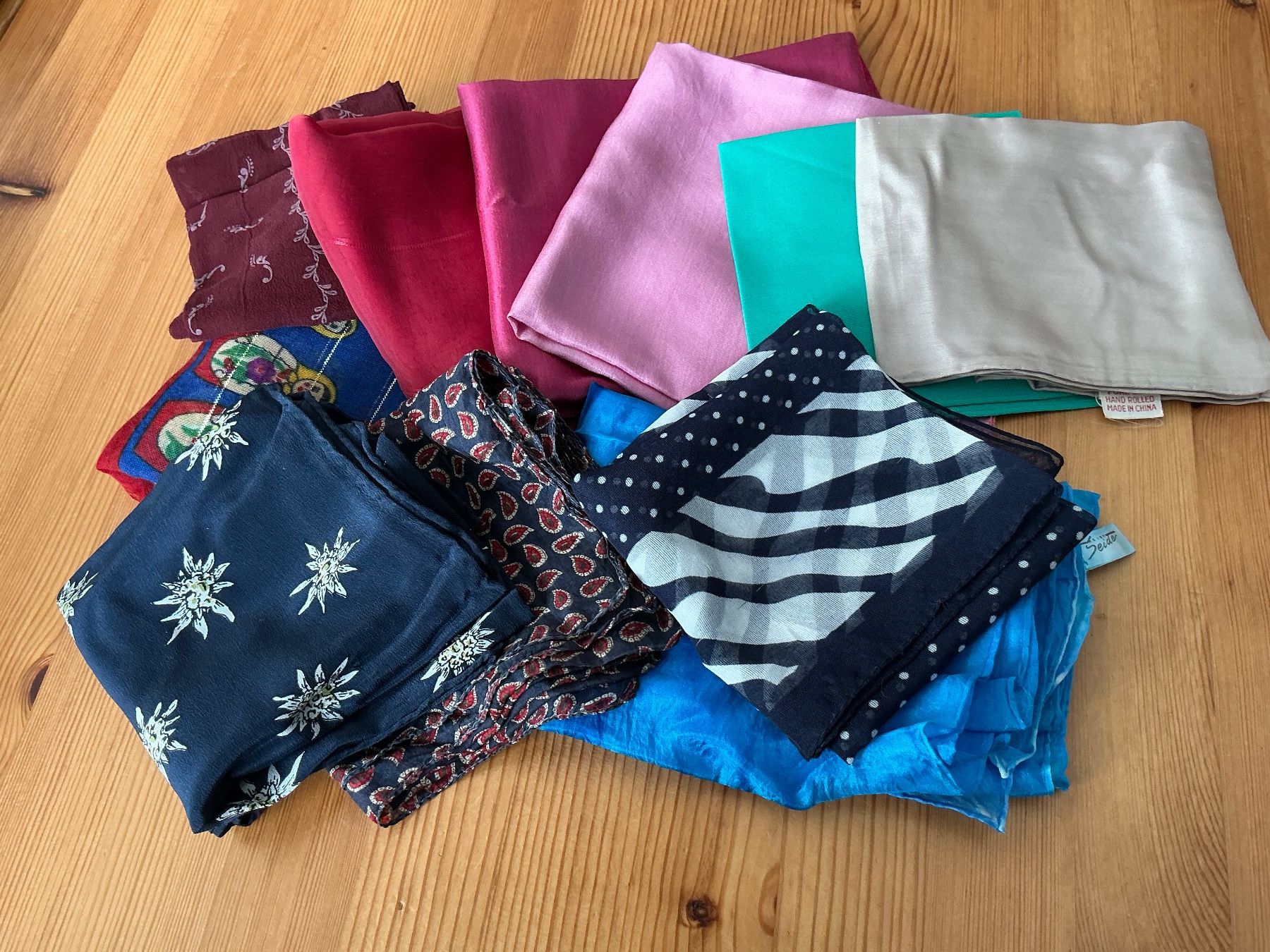 Foulard & Sciarpe: 12  Schals & Tücher,  3 davon 100% SEIDE – Usato da Aesch BL venduto da Fortexx 1