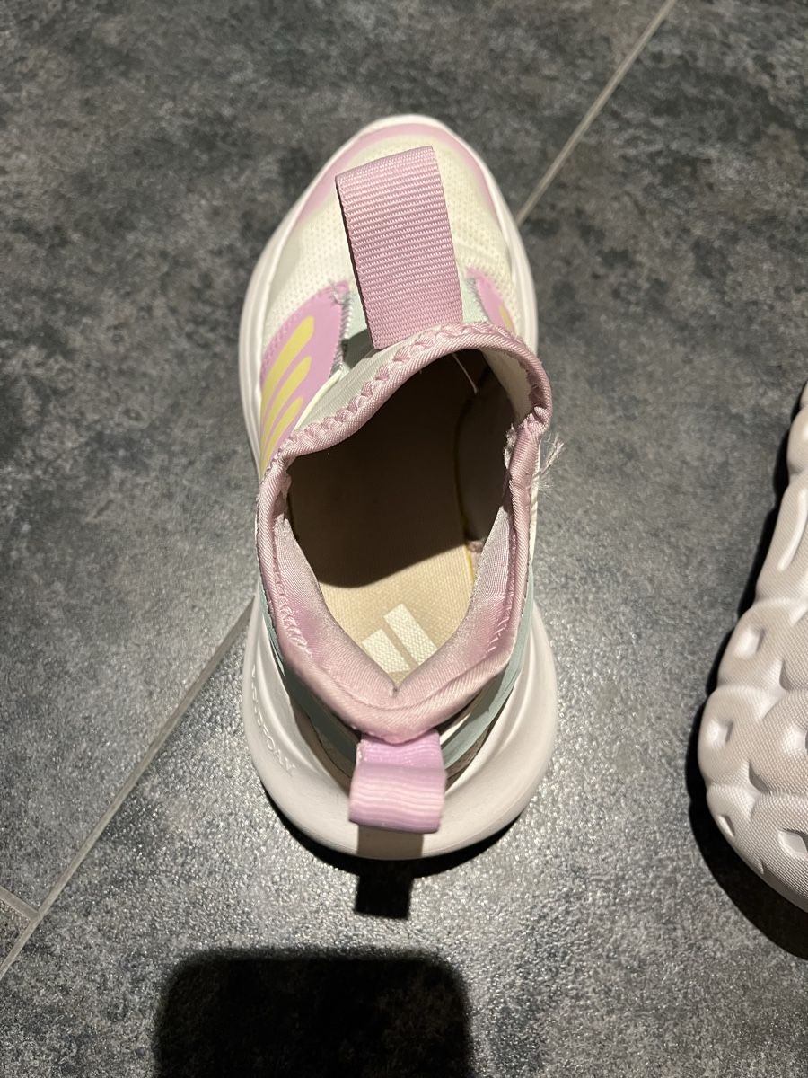 Adidas Schuhe für Mädchen: Adidas Turnschuhe Cloudfoam - Grösse 33  – Gebraucht aus Oberwangen TG von alonsofan01 3