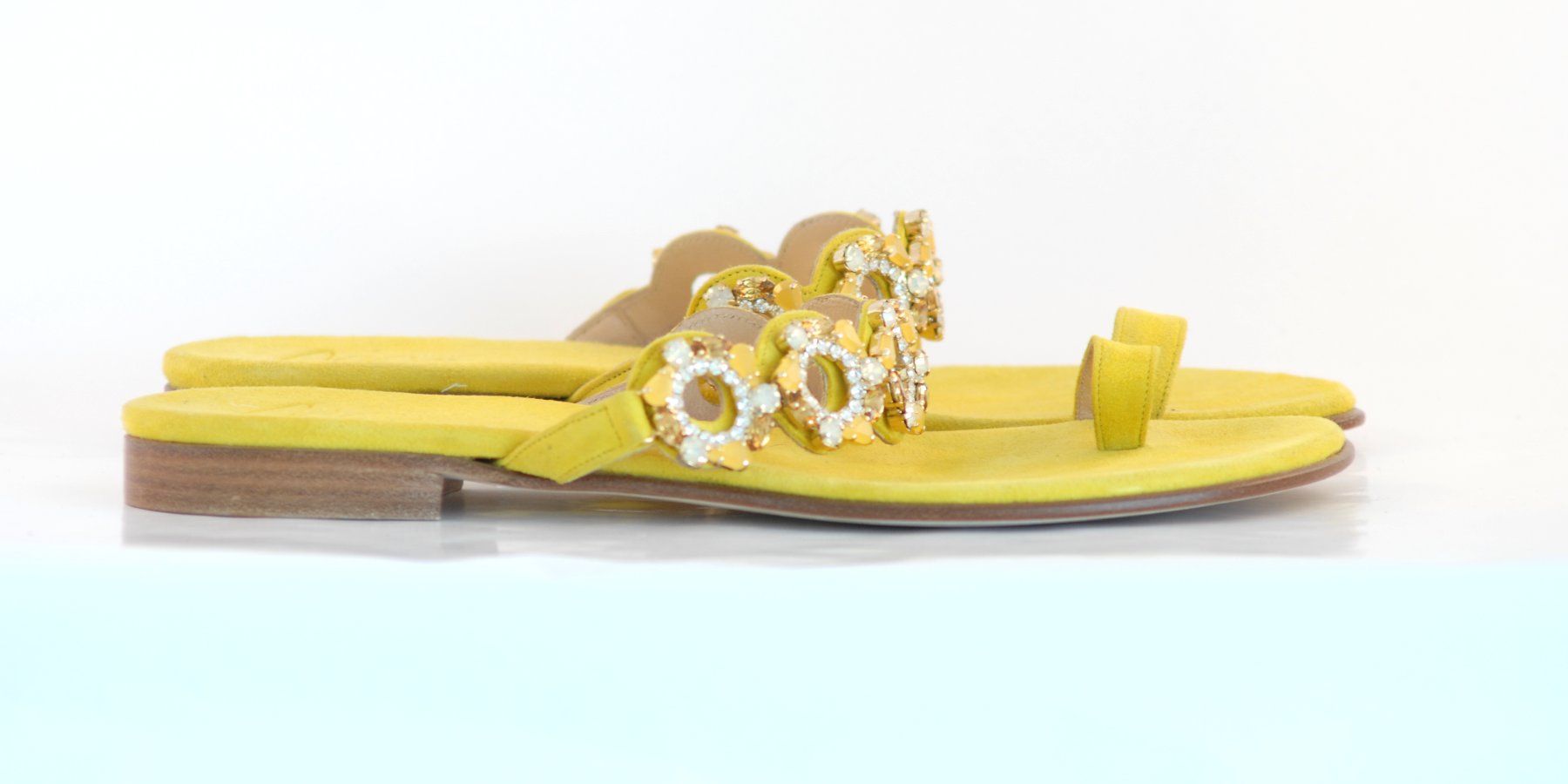 Scarpe da donna: Nus-pieds en daim t.39 – Usato da Clarens venduto da alice_merveilles 1