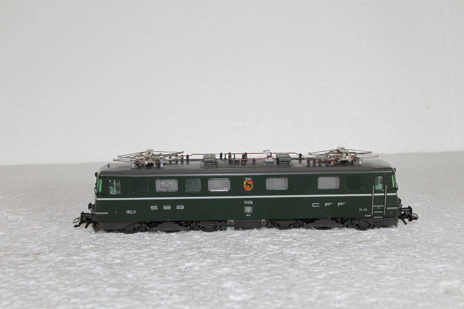 Märklin Modellini di ferrovie: Märklin 3338 SBB Ae 6/6 Bern DC analog – Usato da Triesen venduto da cor_62ts