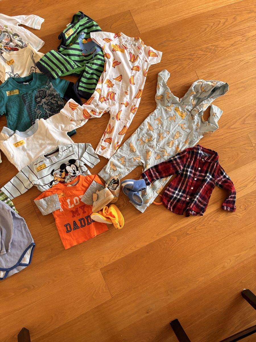 Lotti & Set di vestiti: Baby Clothes Bundle: 68 - 80 size / 24 items – Usato da Untersiggenthal venduto da mic_ksv9 3