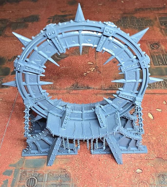 Kit di modellismo & Modellini statici: Warhammer 40k: Chaos Space Marines – Usato da Hilfikon venduto da Dragonfly1 1