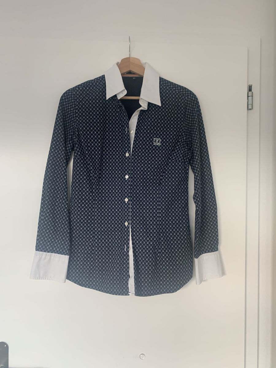 Camicette: Jette Navy Skull Print Shirt – Usato da Erlenbach ZH venduto da Syssi_C 1