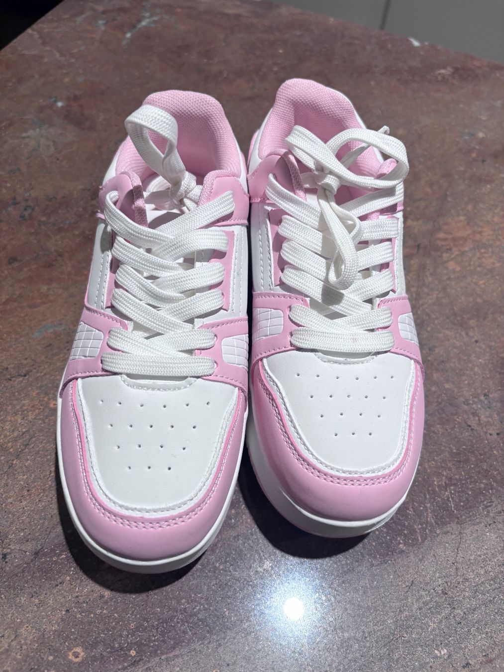Pattini in linea & Pattini a rotelle: Rollschuhe/Sneakers, Grösse 35 – Usato da Zürich venduto da engebrunau 1