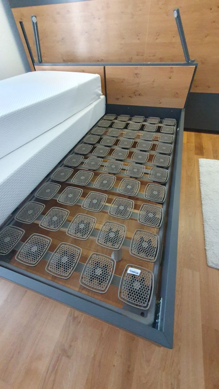 Letti: Kleiderschrank mit Bett und Kopfteil, Eiche/Anthrazit – Usato da Bözberg venduto da the_redsnapper 7