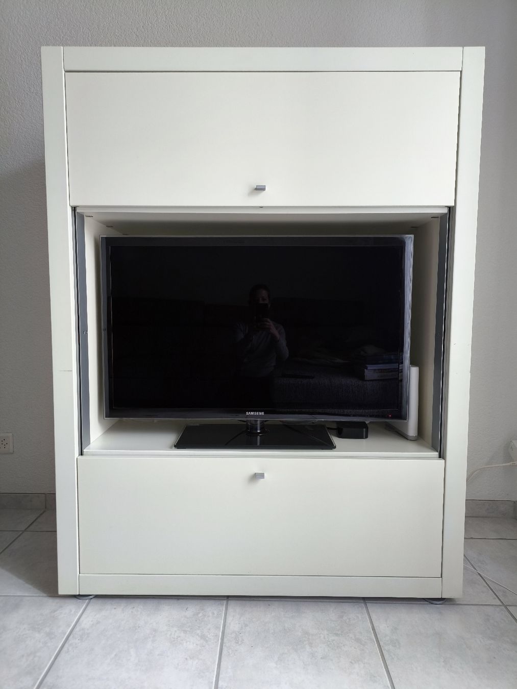 Mobili TV: TV-Schrank mit Schiebefunktion – Usato da Bern venduto da Ramonabelen 1