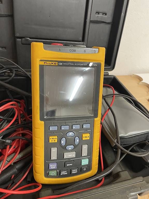 Fluke Misurare: Fluke Scopemeter 124 Oszilloskop Oszi – Usato da Altdorf UR venduto da luventu 1
