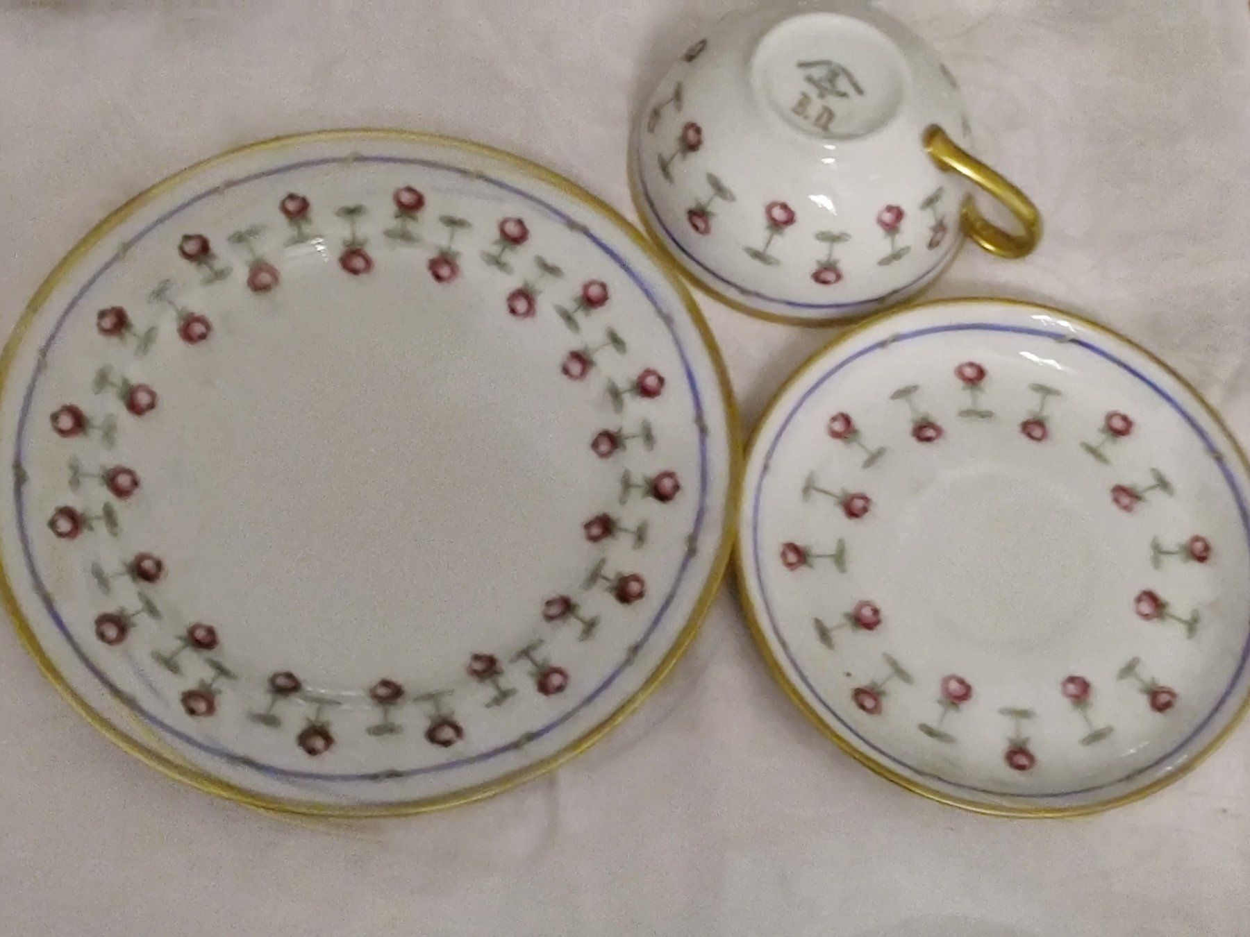 Set di piatti: Romantisches Geschirrset handbemalt Goldrand – Usato da Binningen venduto da blackhorse08 3
