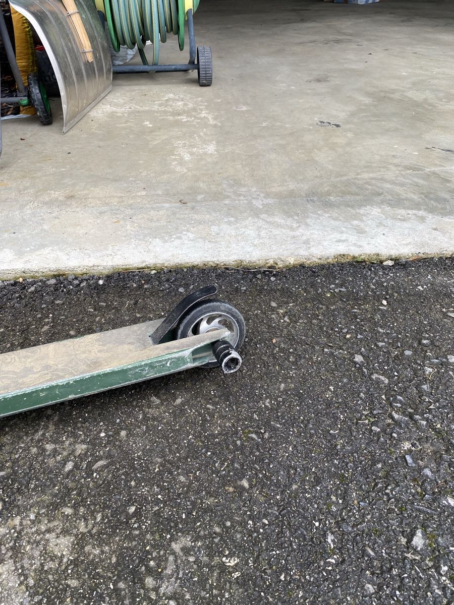 Kickboard: Trottinette Freestyle Grip – Usato da Font venduto da TrainspottersuisseHo 2