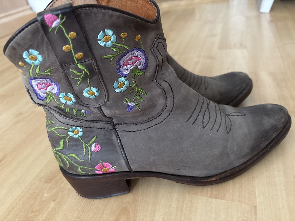 Damenschuhe: Regent Stiefeletten Gr.38 mit Blumenmuster, Top! – Gebraucht aus langenthal von rundholz7 1
