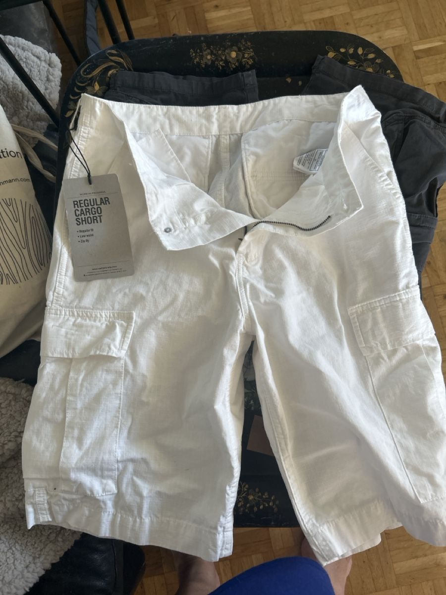 Carhartt Pantaloni: Carhartt Shorts size 31 – Nuovo (secondo la descrizione) da Binningen venduto da Lunahk