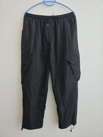 Schwarze Cargo-Hose, Gr. L