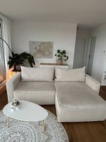 Beiges Cord-Sofa mit Bettfunktion & Stauraum