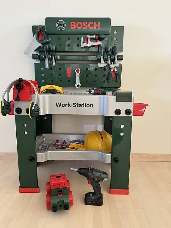 Werkbänke: BOSCH Werkbank – Gebraucht aus Herrliberg von Andreiarodrigues 1