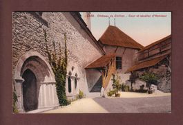 Château de CHILLON - Cour et escalier d'Honneur