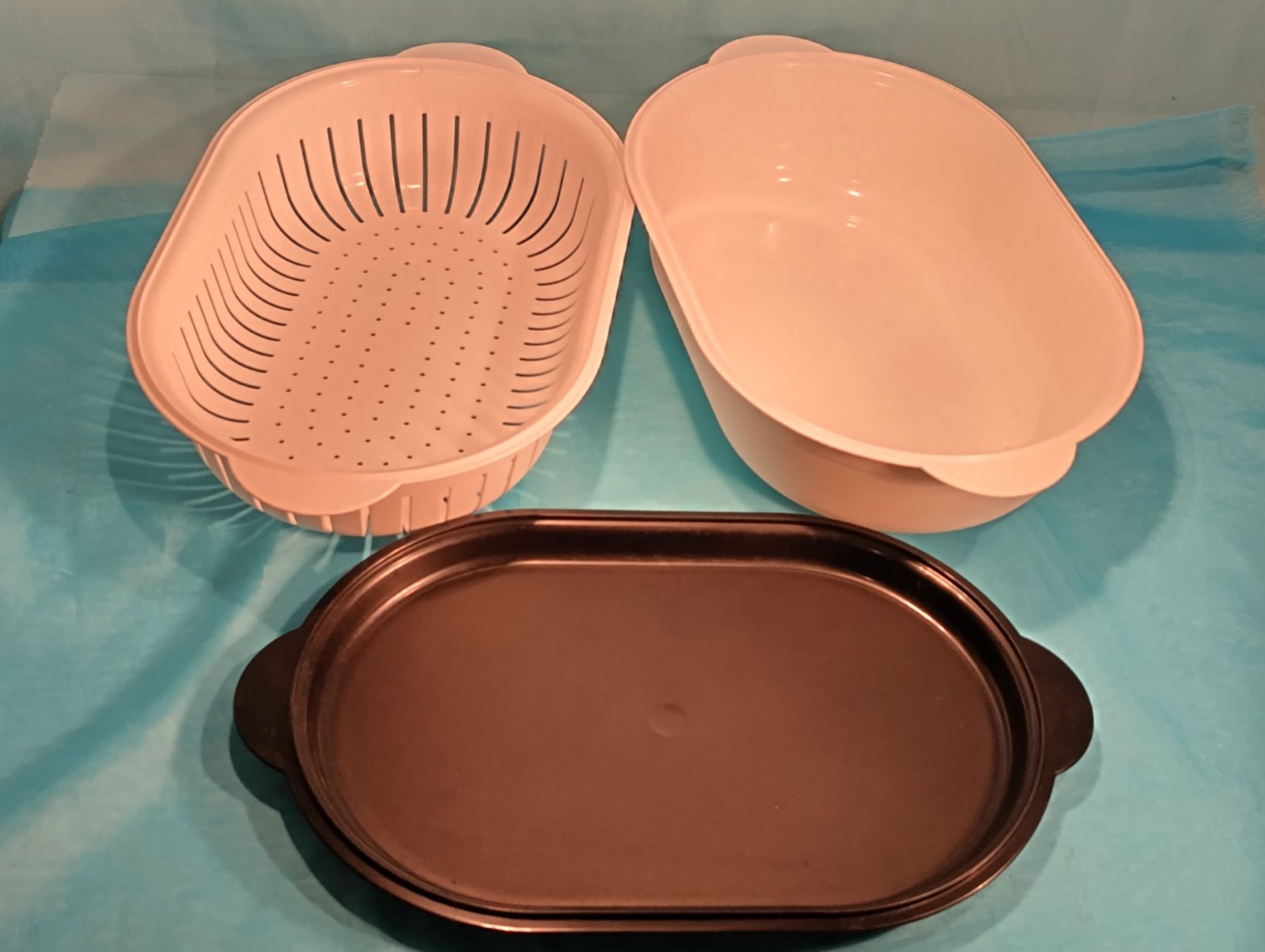 Tupperware Behälter & Ähnliches: Tupperware Ovalance mit Sieb, schwarz-weiss – Gebraucht aus Bellach von JingleCherry 3