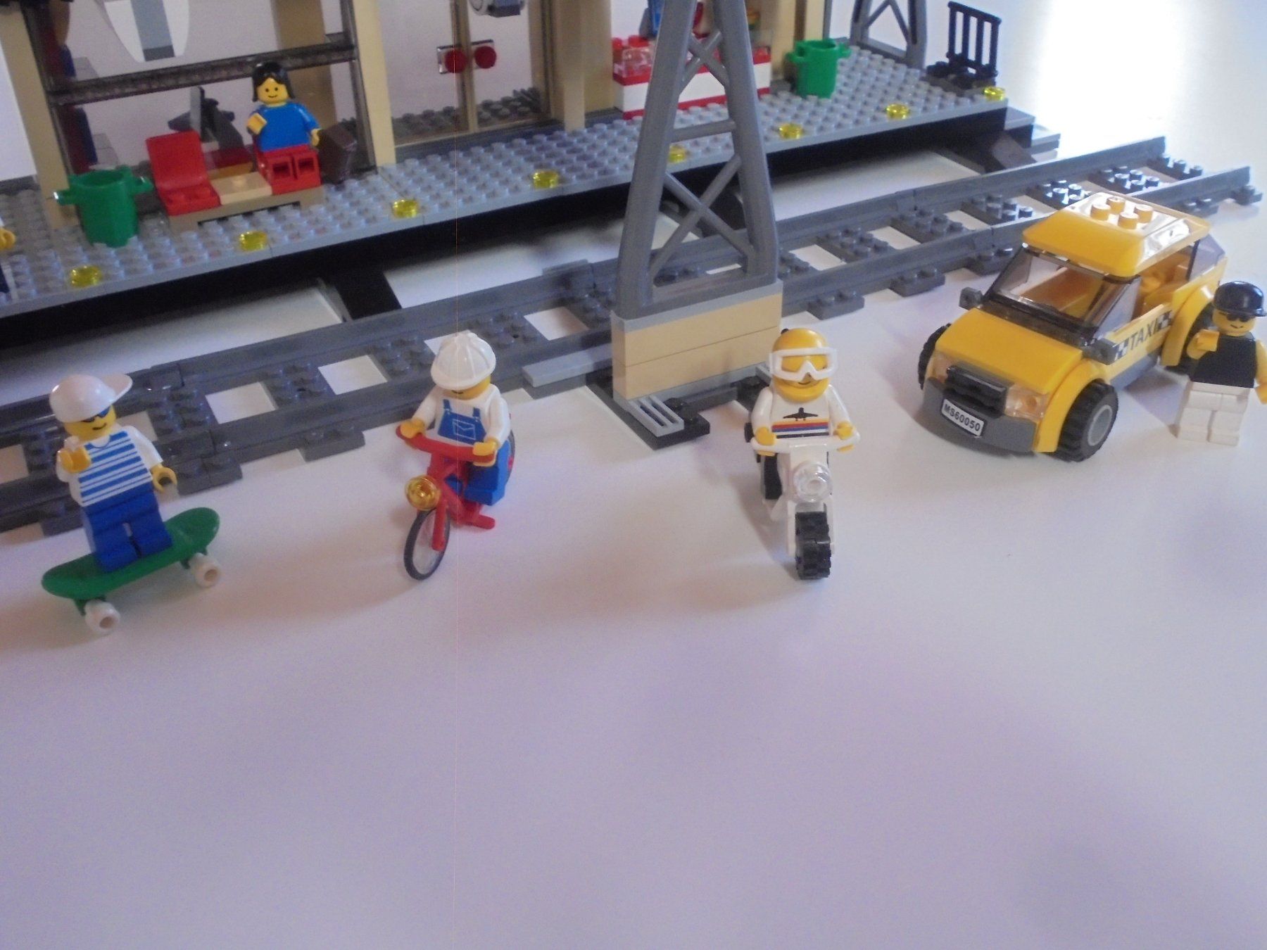 Lego Giocattoli: LEGO -TOLLER - EISENBAHN - BAHNHOF 60050 – Usato da Gelterkinden venduto da ajdt4 1