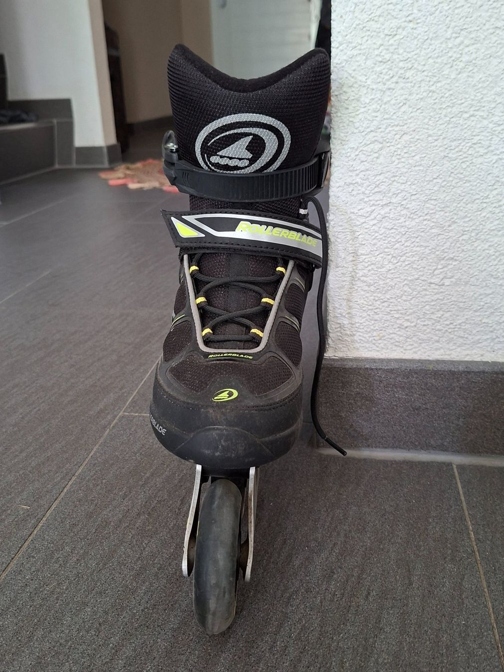 Pattini in linea & Pattini a rotelle: Rollers Inline skates 41 – Usato da Valeyres-sous-Rances venduto da gegg 2
