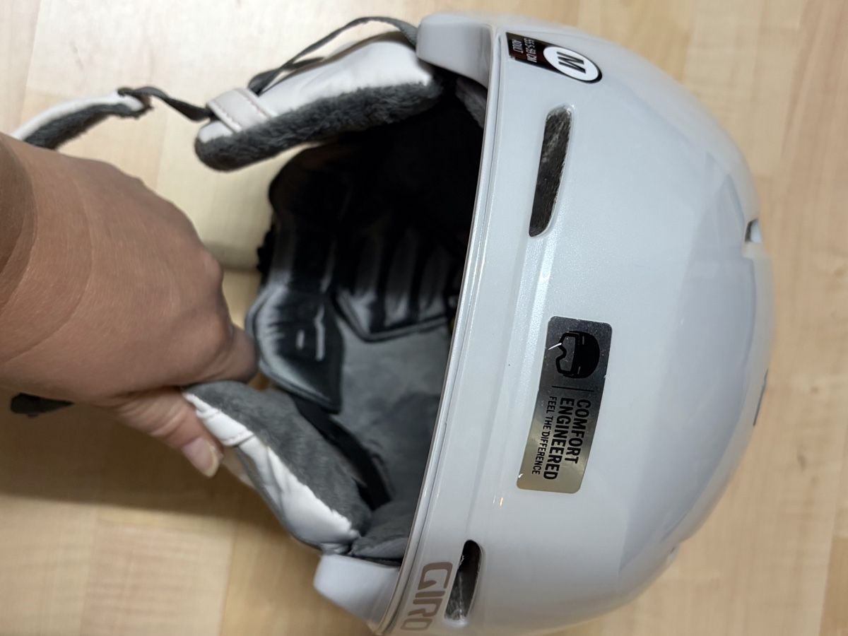 Giro Helme: Skihelm Giro M 55.5-59cm – Gebraucht aus Granges-Paccot von LWaeber 2