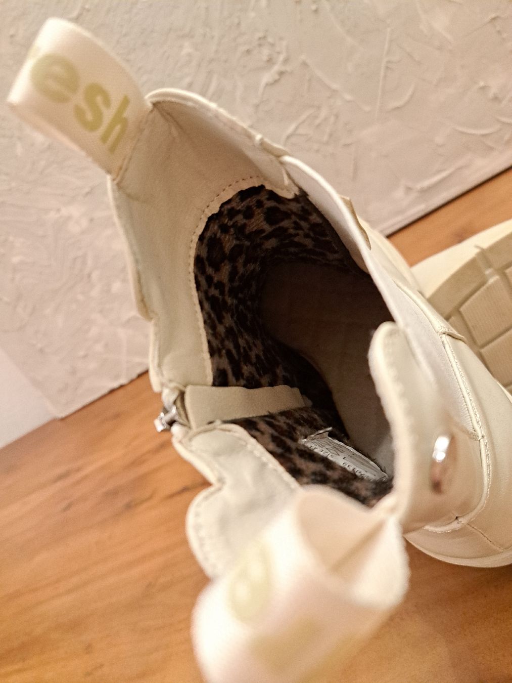 Scarpe da donna: Schuhe Boots Von Refresh Grösse 41 – Usato da Männedorf venduto da ste_9lfs 6