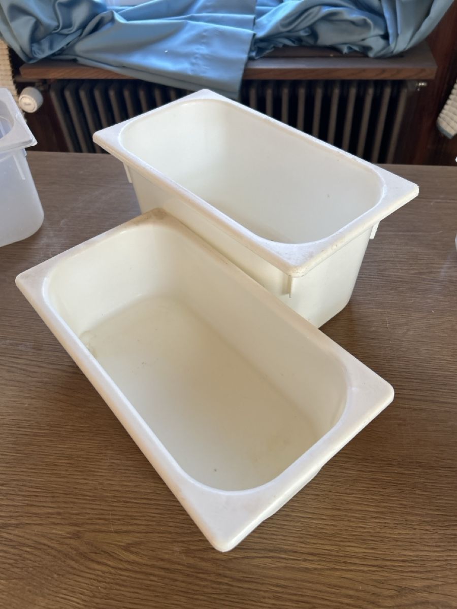 Contenitori & Simili: Gastronorm Behälter Polycarbonat und Kunststoff gemischt – Usato da Oetwil a.d. Limmat venduto da tobbra 2