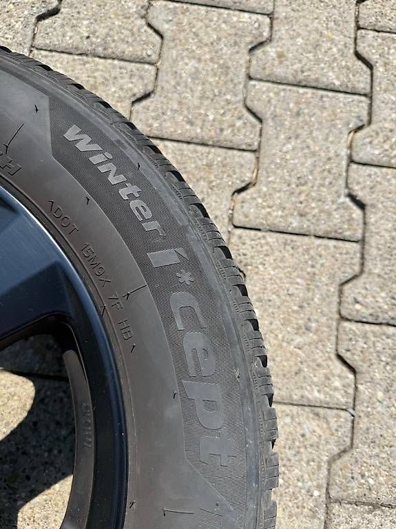 Cerchioni: 4 Alufelgen mit Winterbereifung – Usato da Jegenstorf venduto da Capital87 1