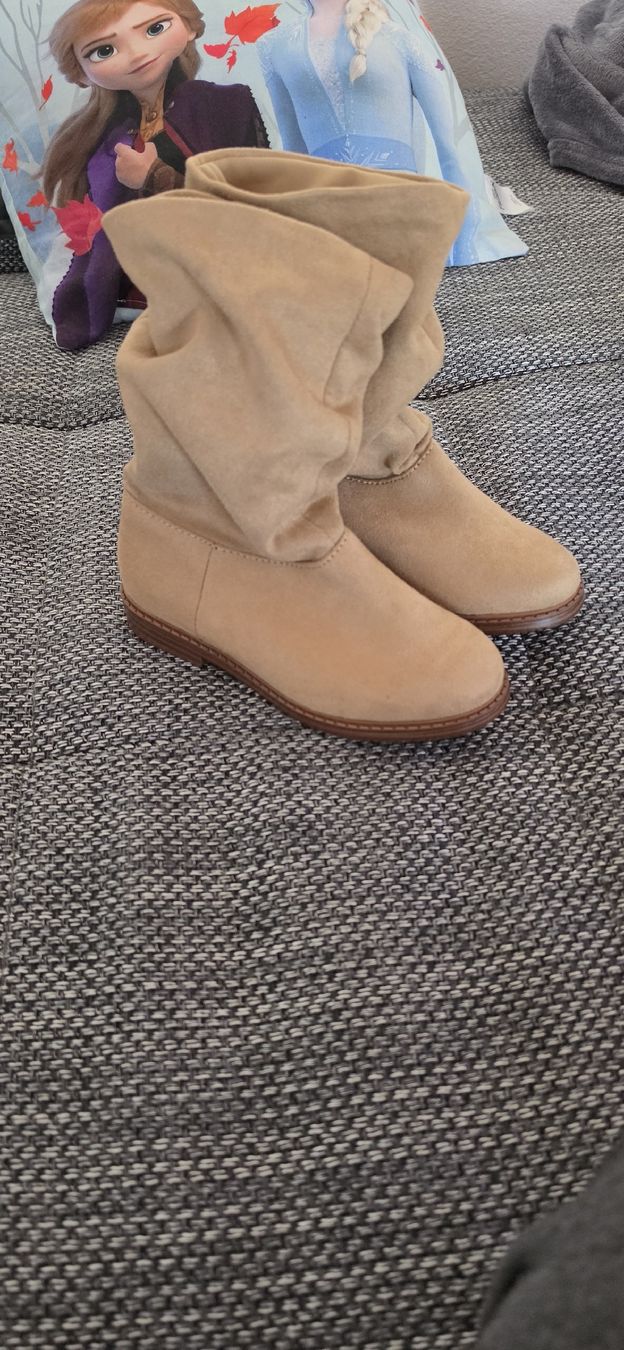 Scarpe per ragazze: Stiefel – Nuovo (secondo la descrizione) da Pratteln venduto da jennifer90